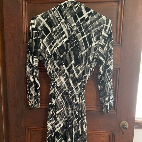 Saint Tropez Midi Dress - Picture 2 of 2